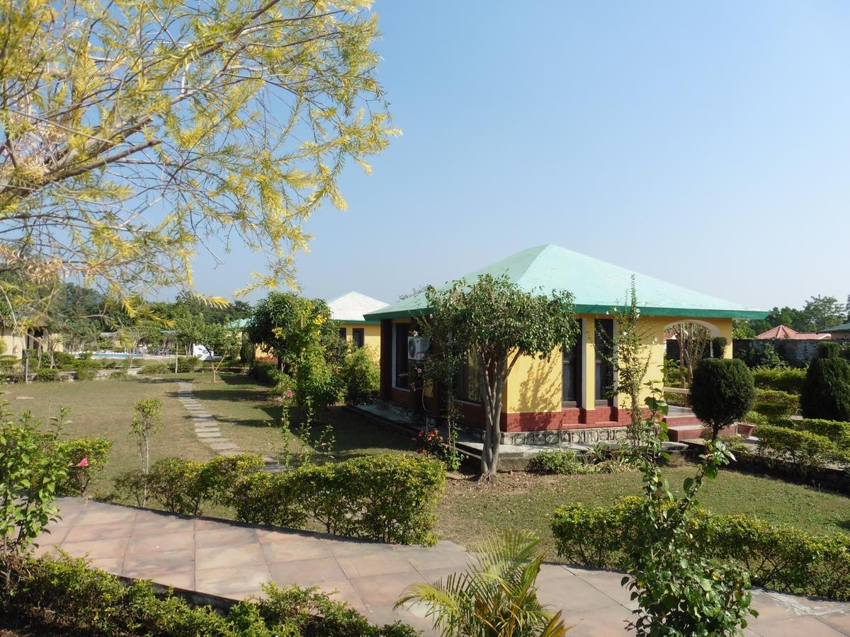 Tusk And Roar Corbett Resort Dhela Extérieur photo