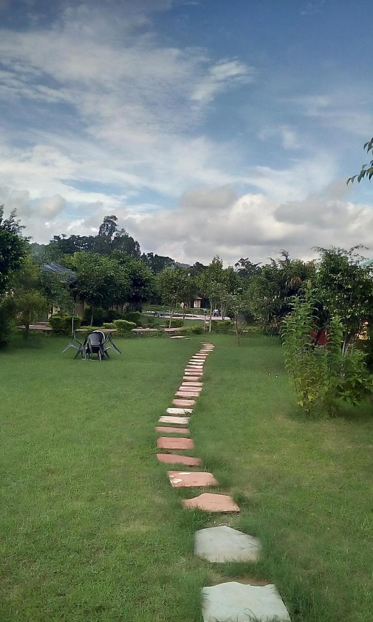 Tusk And Roar Corbett Resort Dhela Extérieur photo
