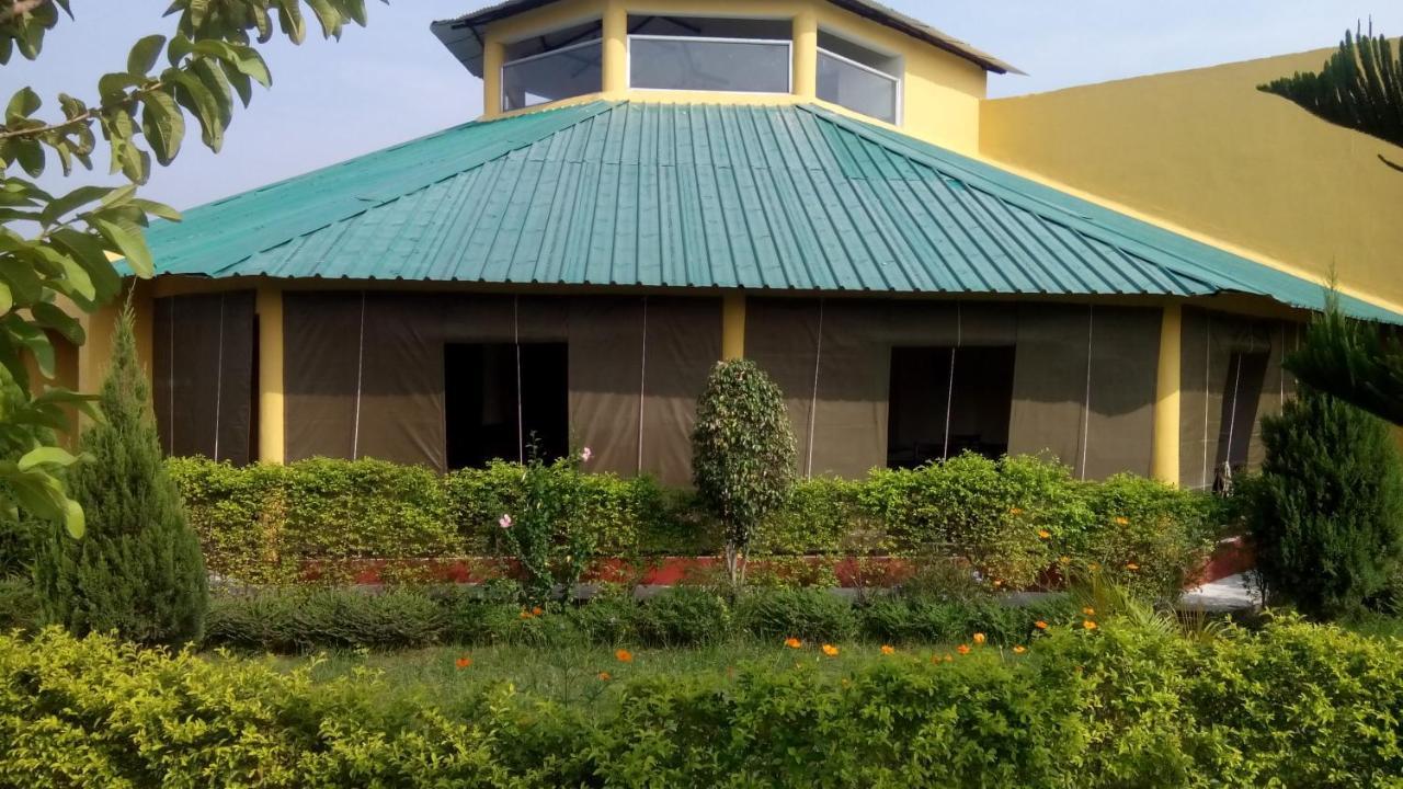 Tusk And Roar Corbett Resort Dhela Extérieur photo
