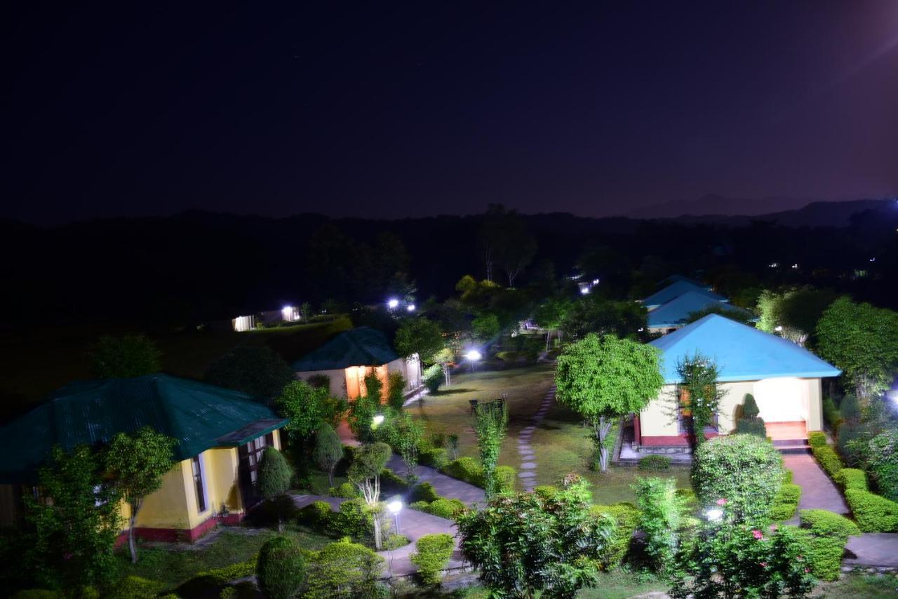 Tusk And Roar Corbett Resort Dhela Extérieur photo